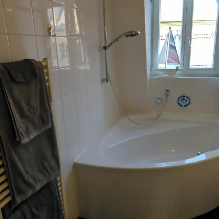 P1 Apartment *